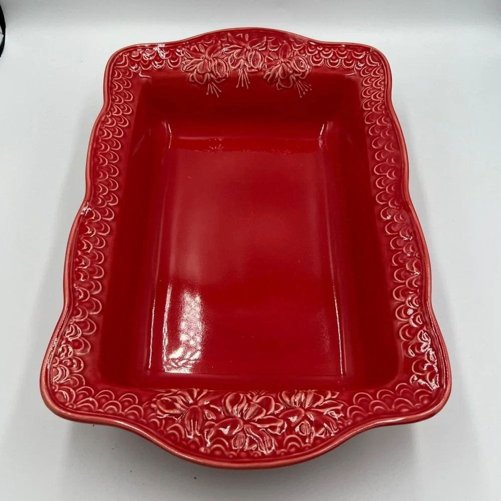Mixcer SA Casserole Baker 16in Red Excellent Embossed Floral Stoneware